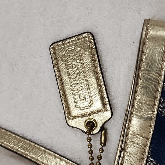 Coach Womens Poppy Ltd Edition New York Shoulder Bag Preowned - Picture 3 of 11